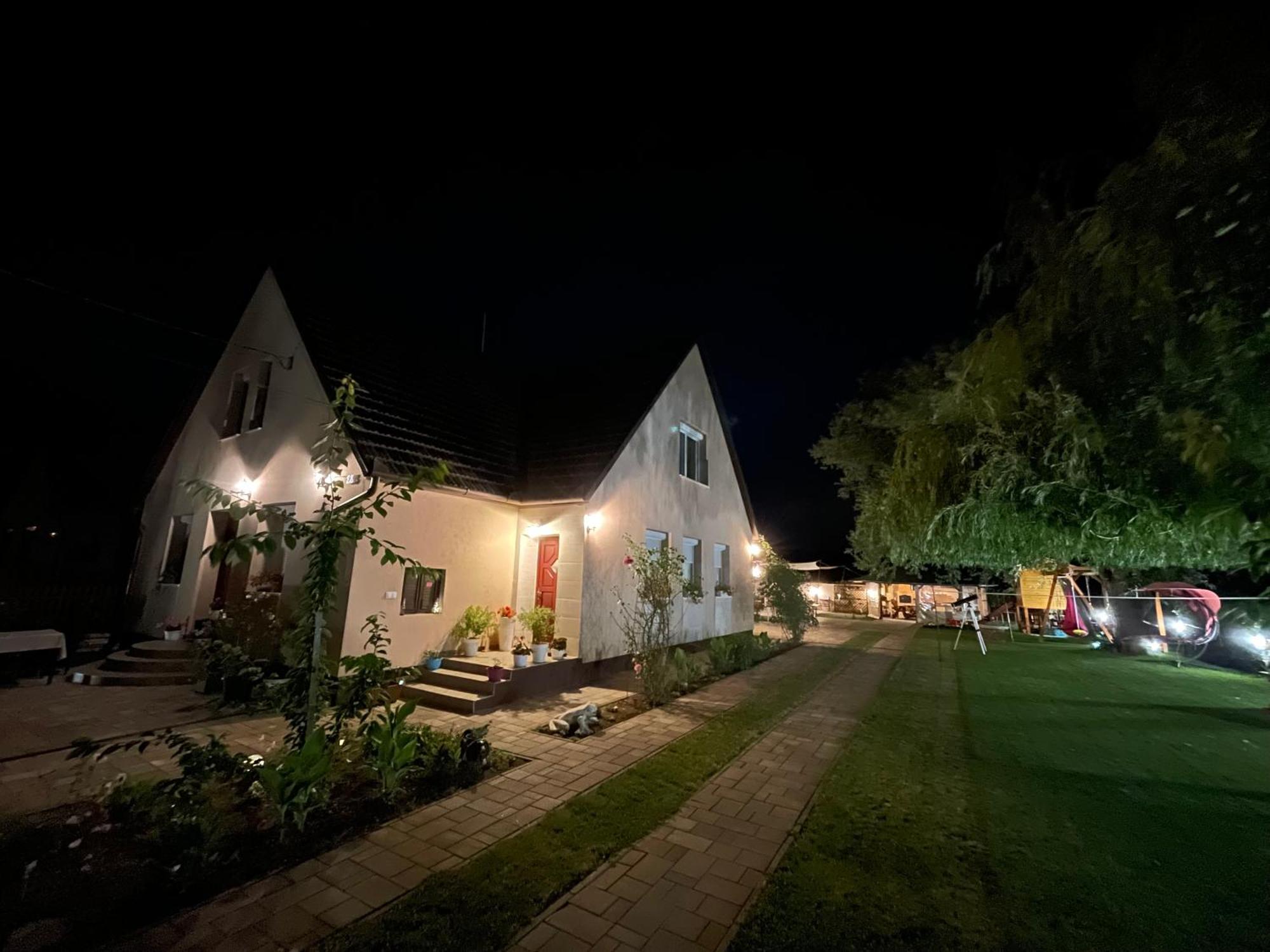 Linett Apartman Hajdúszoboszló Exteriér fotografie